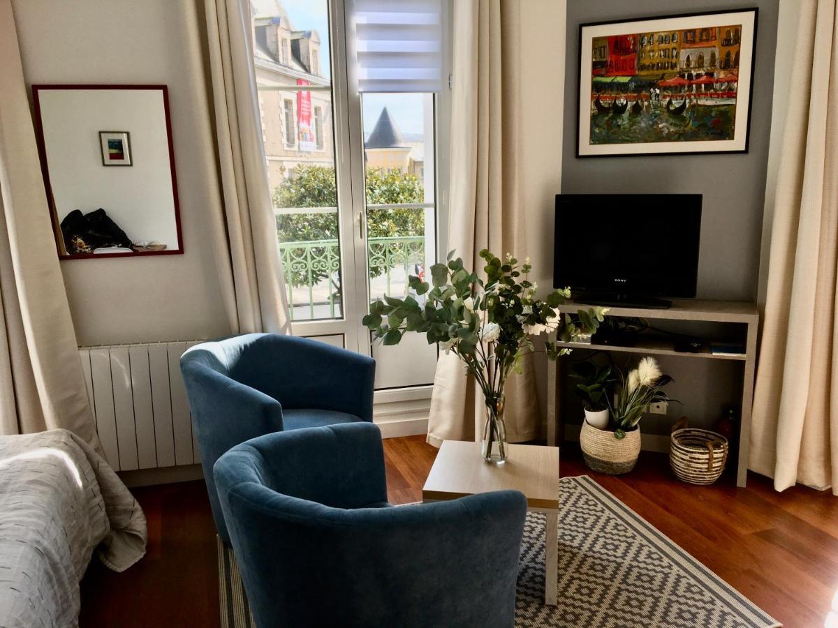Studio Balcon De La Place Dinan Zewnętrze zdjęcie